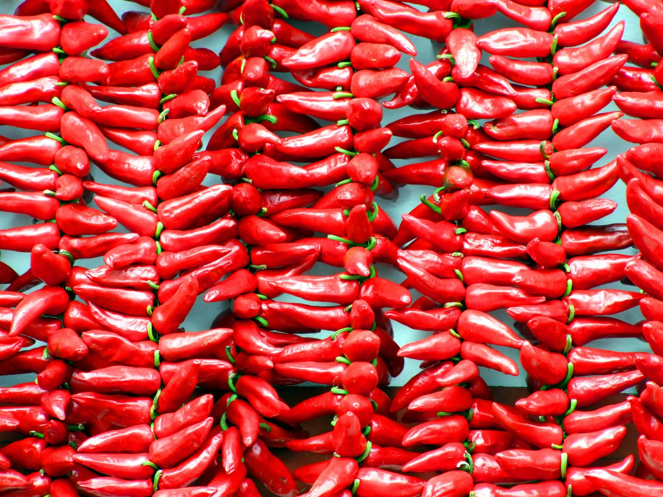 red thai chili peppers